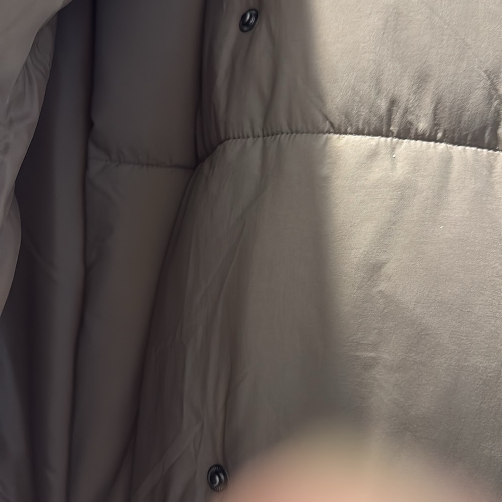 Gap puffer vest with hood - Picture 3 of 7